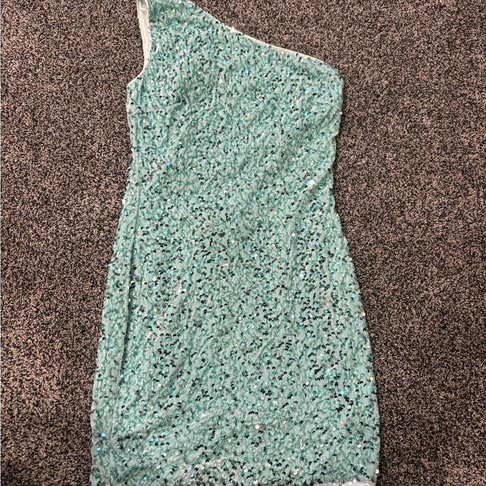 Elegant One-Shoulder Sequin Dress